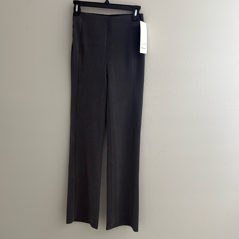 Lululemon Ribbed Softstreme Flared Pant Regular - Picture 4 of 6